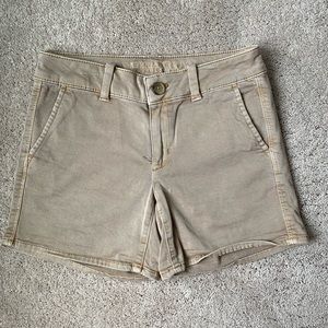 American Eagle khaki shorts